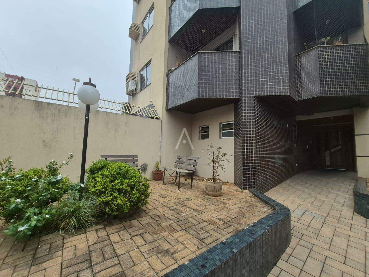 Apartamento para para aluguel no Bairro CENTRO em CASCAVEL: Entrada