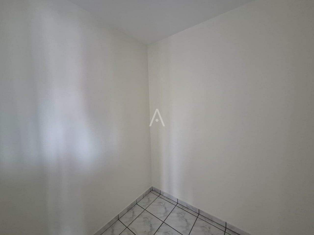 Apartamento para para aluguel no Bairro CENTRO em CASCAVEL: Dependência empregada