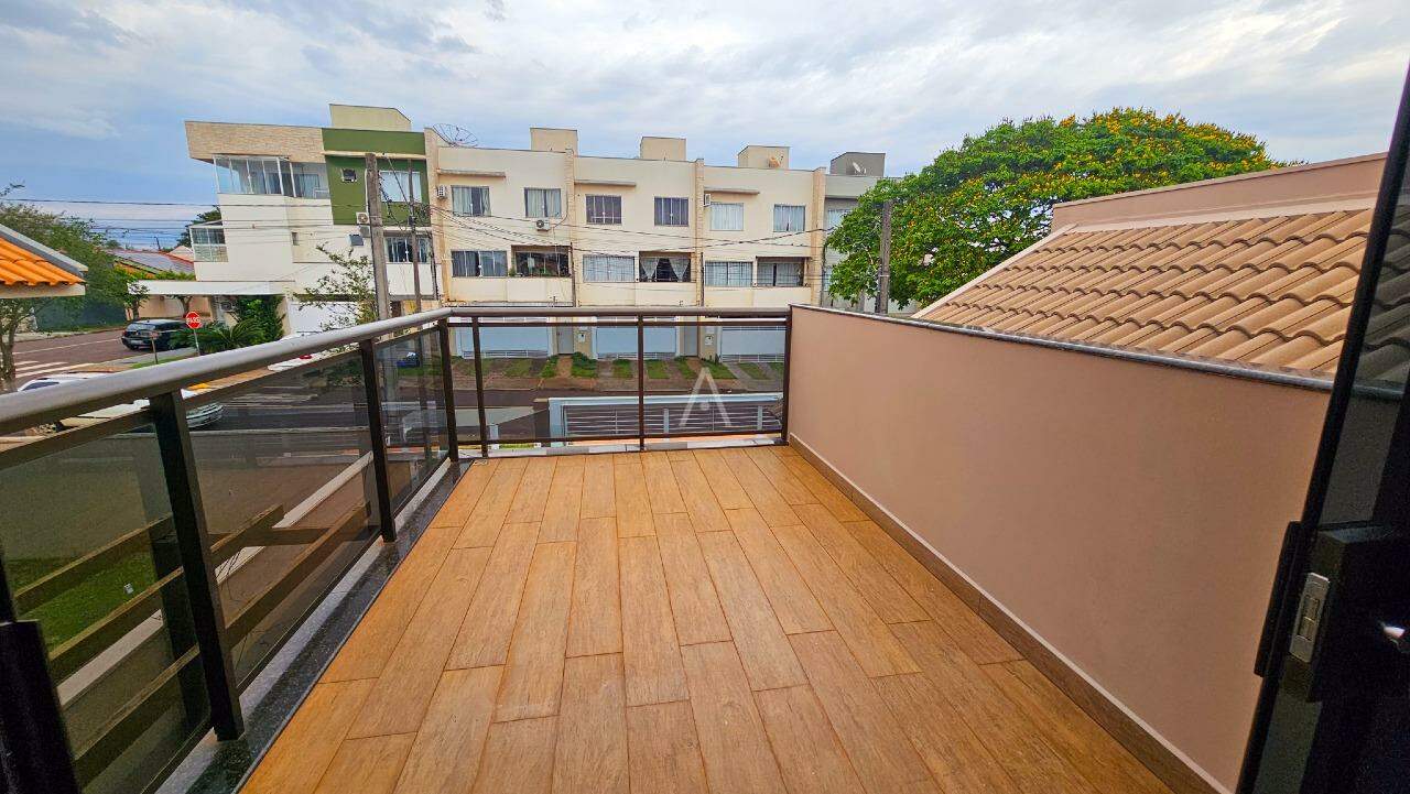 Sobrado para à venda no Bairro JARDIM GISELA em TOLEDO: