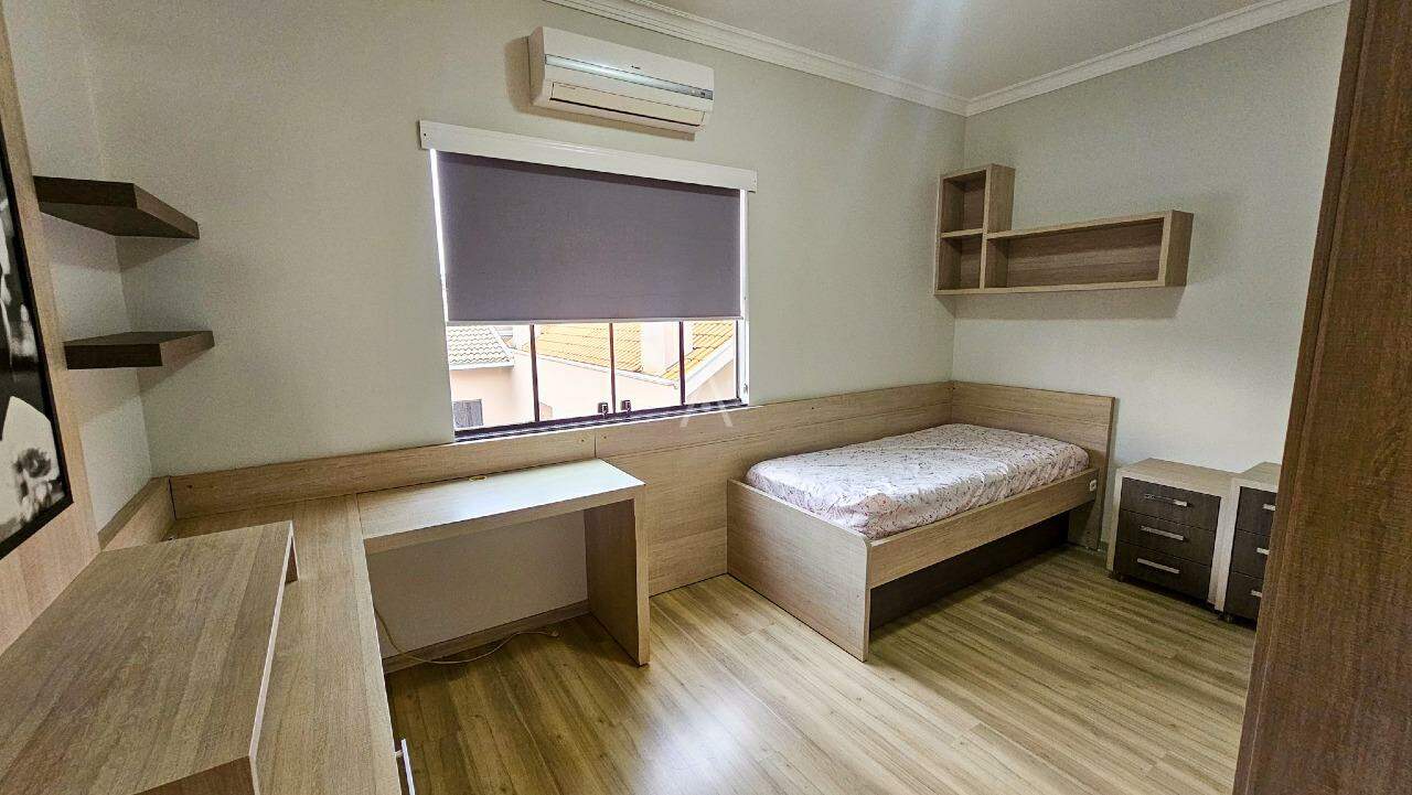 Sobrado para à venda no Bairro JARDIM GISELA em TOLEDO: