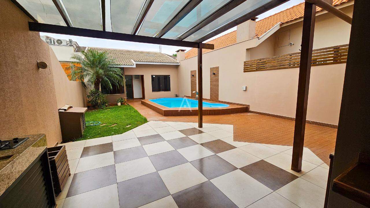 Sobrado para à venda no Bairro JARDIM GISELA em TOLEDO: