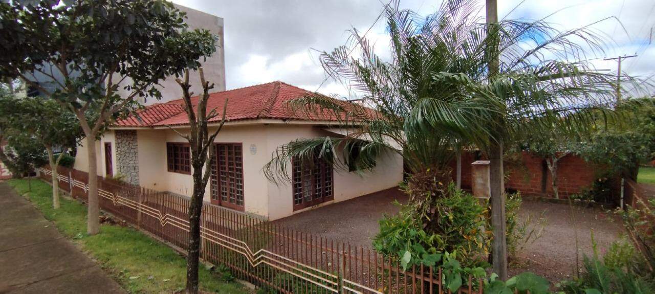 Casa Residencial para para aluguel no Bairro SEDE ALVORADA em TOLEDO:
