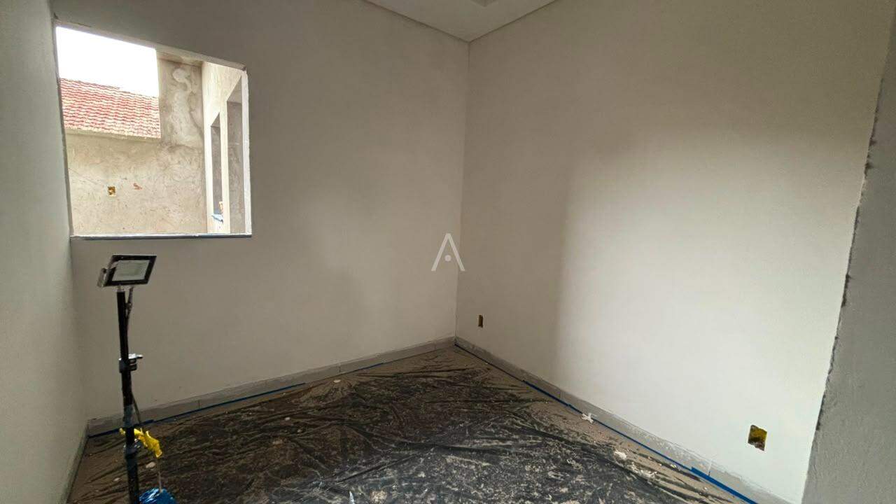 Casa Residencial para à venda no Bairro JARDIM COOPAGRO em TOLEDO: 