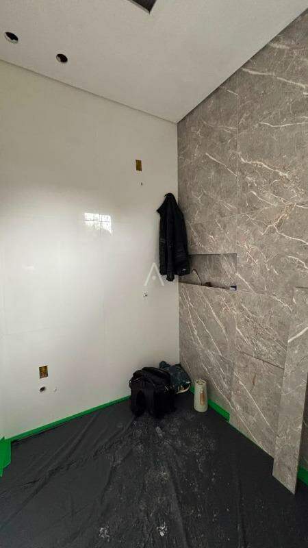 Casa Residencial para à venda no Bairro JARDIM COOPAGRO em TOLEDO: