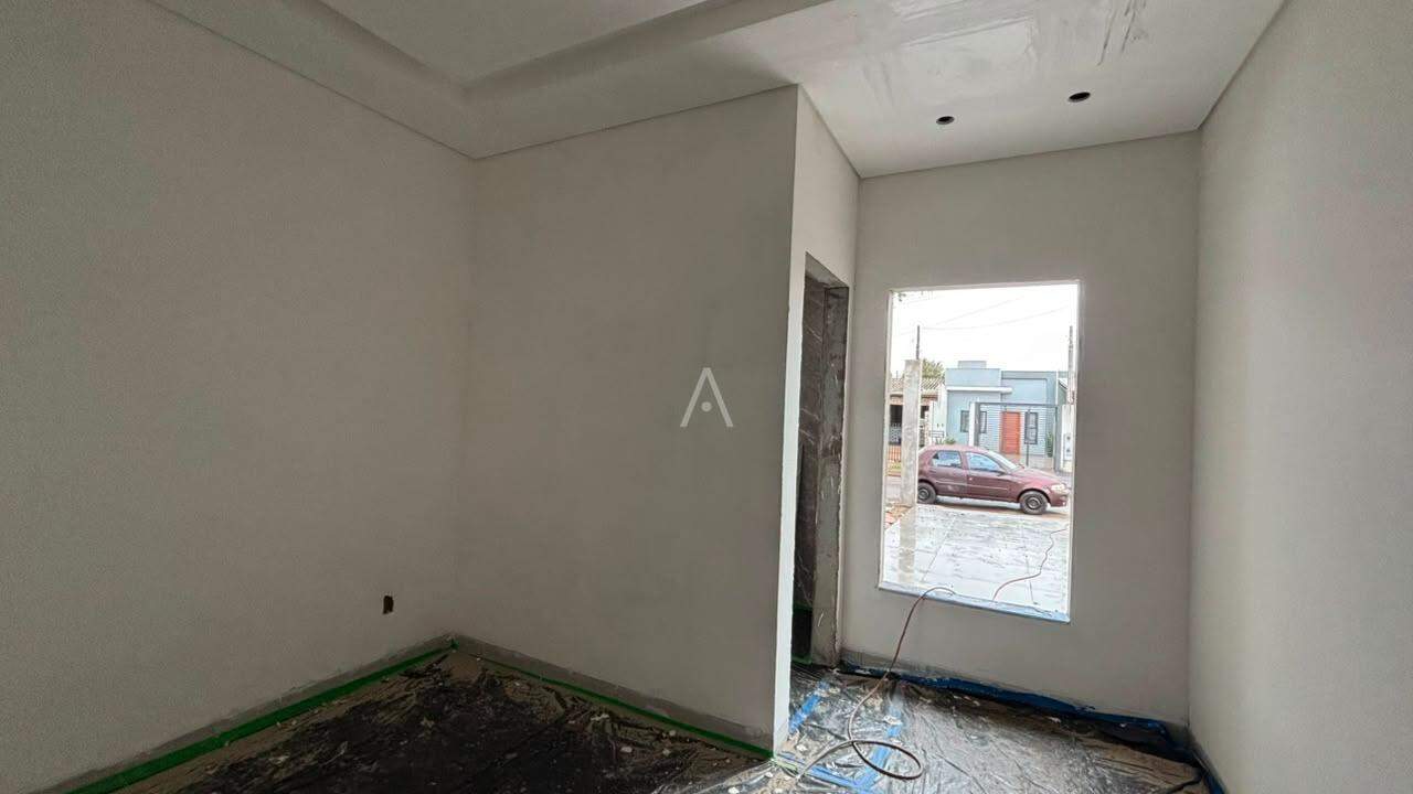 Casa Residencial para à venda no Bairro JARDIM COOPAGRO em TOLEDO:
