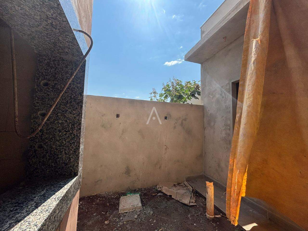 Casa Residencial para à venda no Bairro JARDIM COOPAGRO em TOLEDO: 