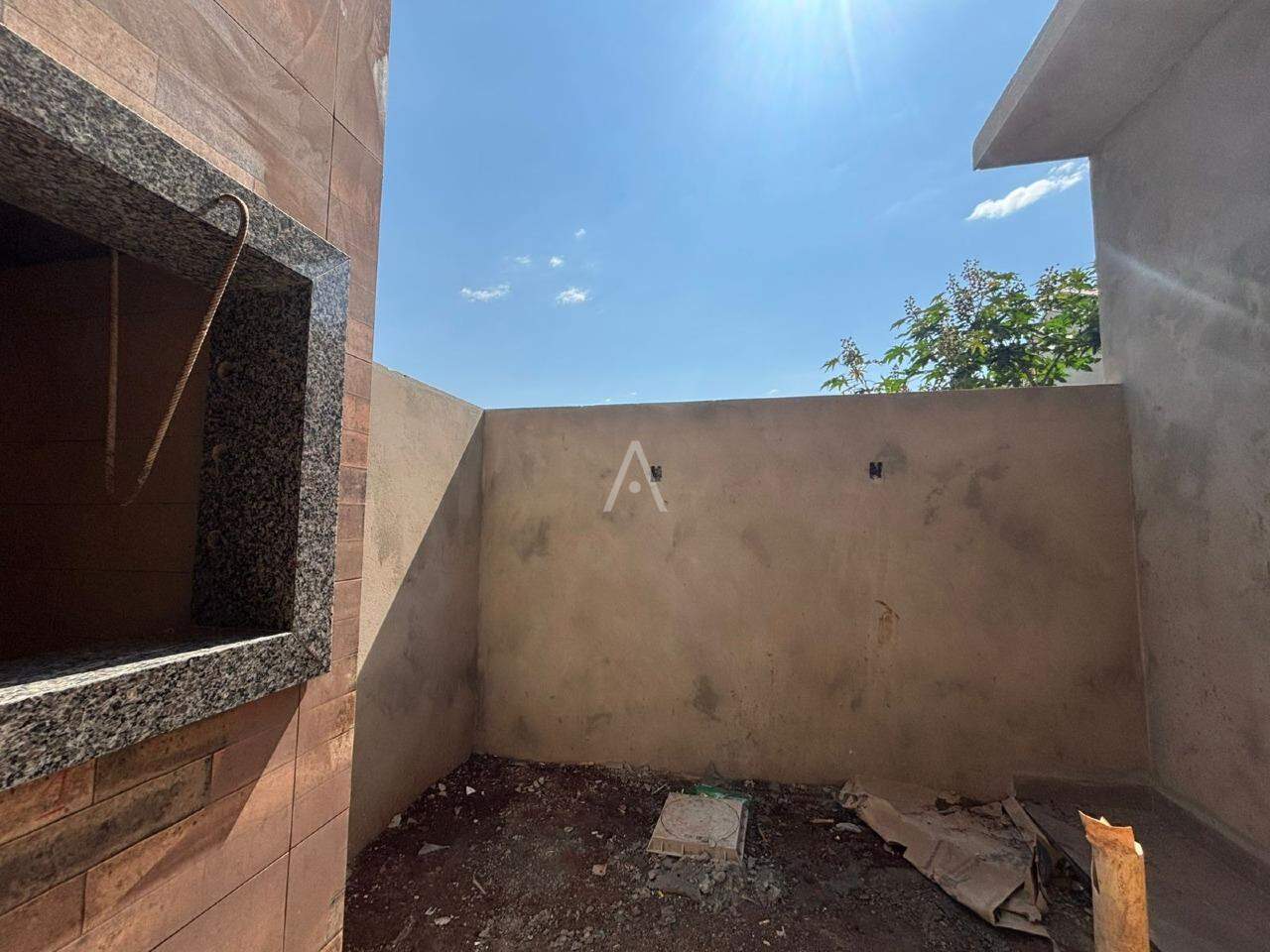 Casa Residencial para à venda no Bairro JARDIM COOPAGRO em TOLEDO: 