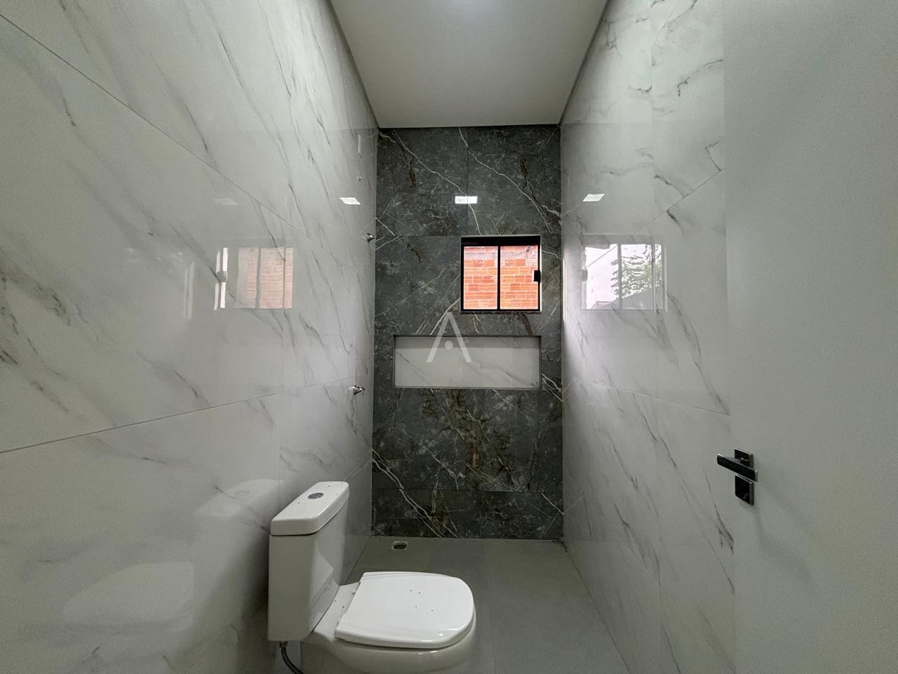 Casa Residencial para à venda no Bairro JARDIM COOPAGRO em TOLEDO: 