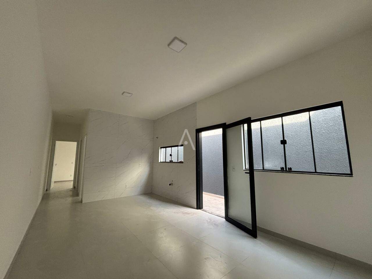 Casa Residencial para à venda no Bairro JARDIM COOPAGRO em TOLEDO: 