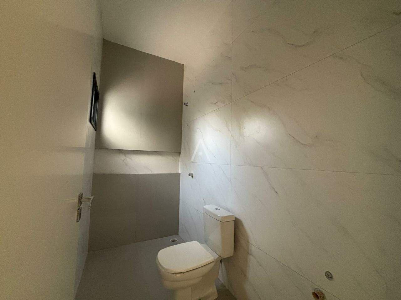 Casa Residencial para à venda no Bairro JARDIM COOPAGRO em TOLEDO: 