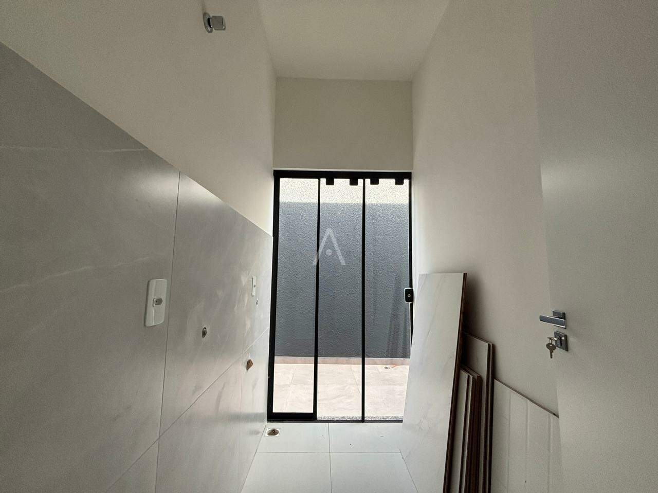 Casa Residencial para à venda no Bairro JARDIM COOPAGRO em TOLEDO: 