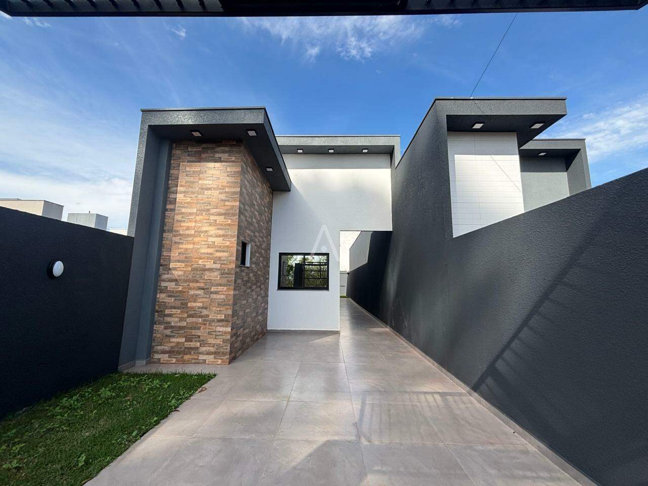 Casa Residencial para à venda no Bairro JARDIM COOPAGRO em TOLEDO: 