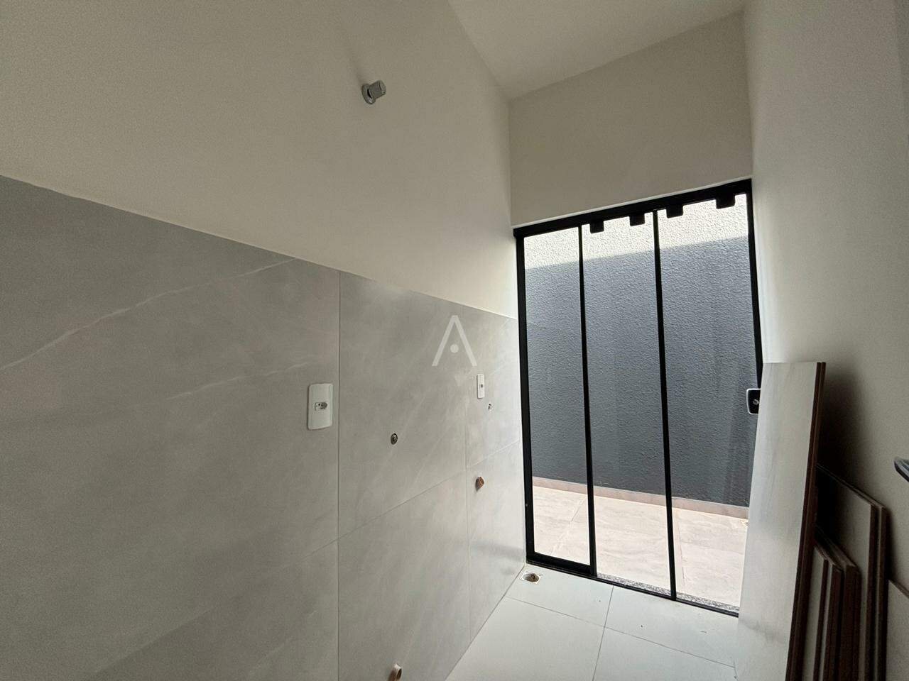 Casa Residencial para à venda no Bairro JARDIM COOPAGRO em TOLEDO: 