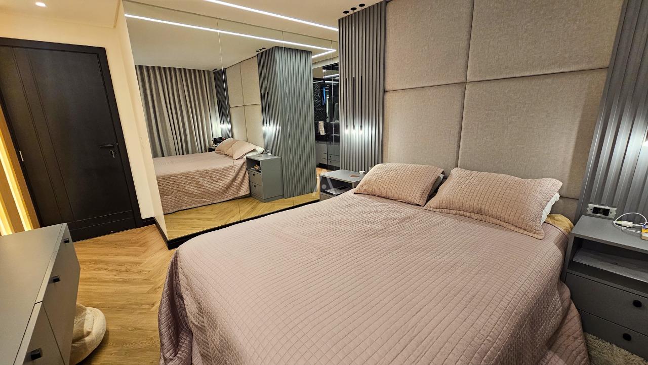 Apartamento para à venda no Bairro CANCELLI em CASCAVEL: SUÍTE