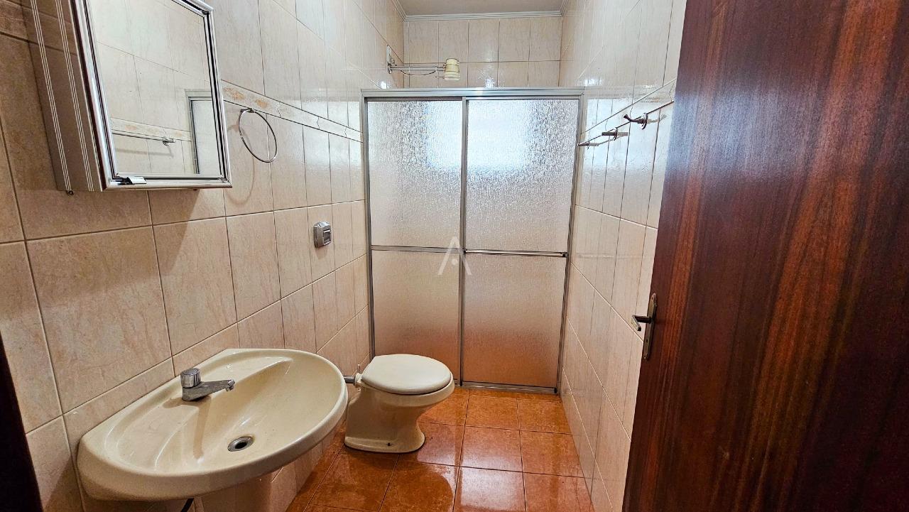 Casa Residencial para à venda no Bairro NEVA em CASCAVEL: 