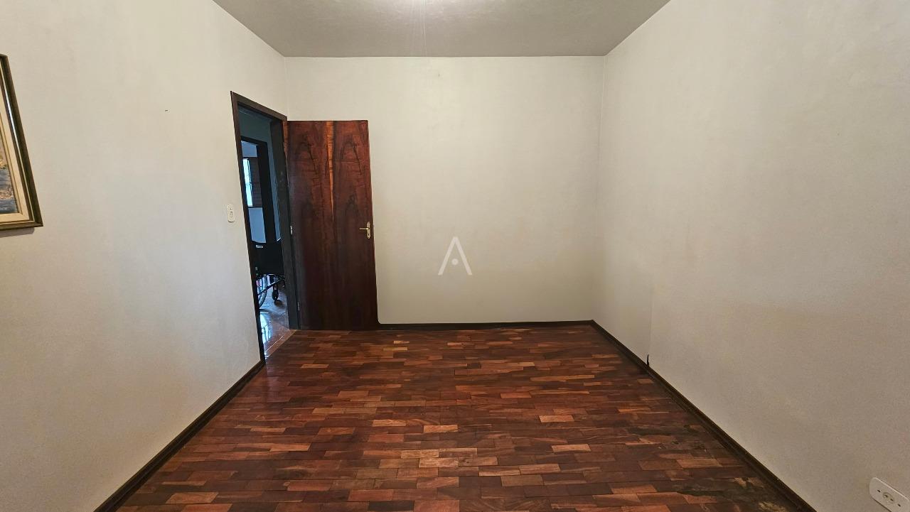 Casa Residencial para à venda no Bairro NEVA em CASCAVEL: 