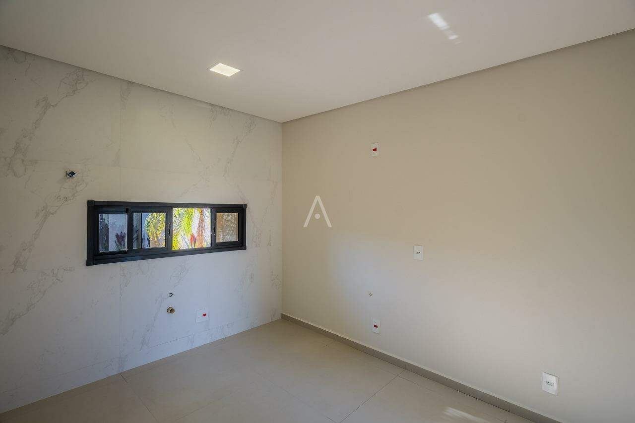 Casa Residencial para à venda no Bairro RECANTO TROPICAL em CASCAVEL: 