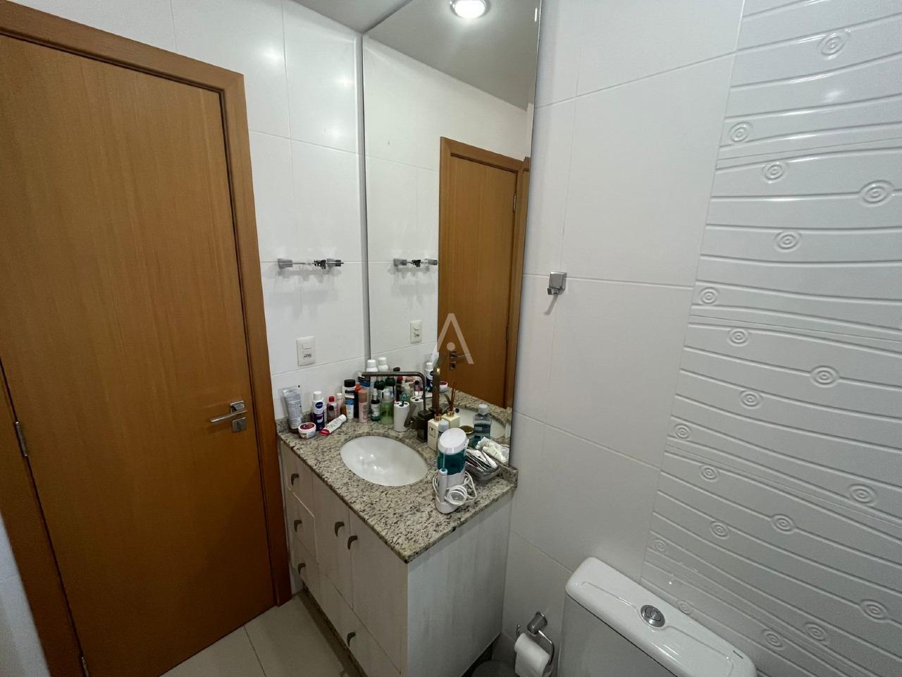 Apartamento para à venda no Bairro CENTRO em CASCAVEL: Banheiro Social