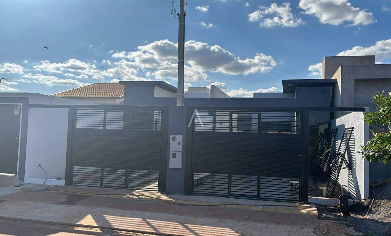 Casa Residencial para à venda no Bairro JARDIM COOPAGRO em TOLEDO: 