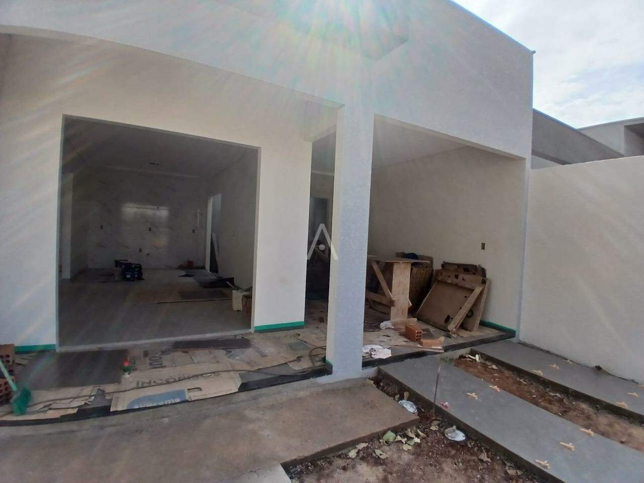 Casa Residencial para à venda no Bairro JARDIM COOPAGRO em TOLEDO: 