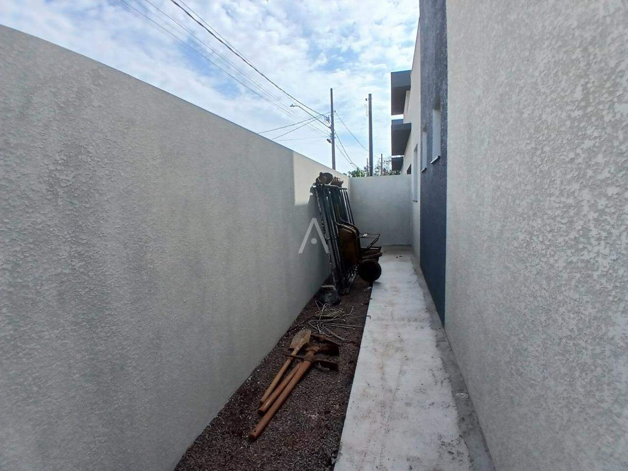 Casa Residencial para à venda no Bairro JARDIM COOPAGRO em TOLEDO: 