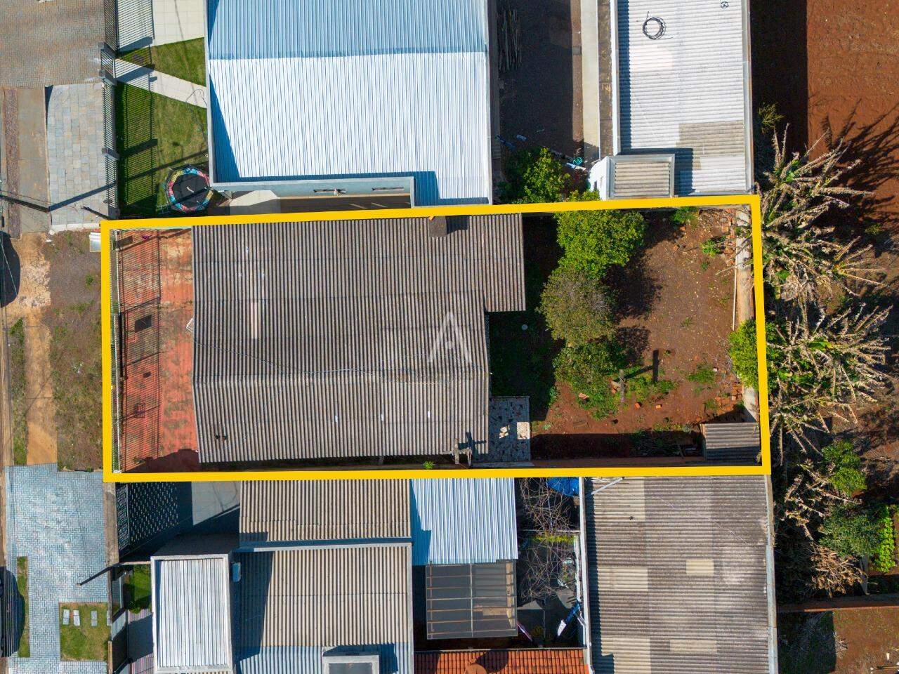 Casa Residencial para à venda no Bairro UNIVERSITARIO em CASCAVEL: 