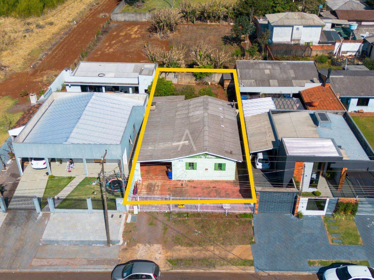 Casa Residencial para à venda no Bairro UNIVERSITARIO em CASCAVEL: