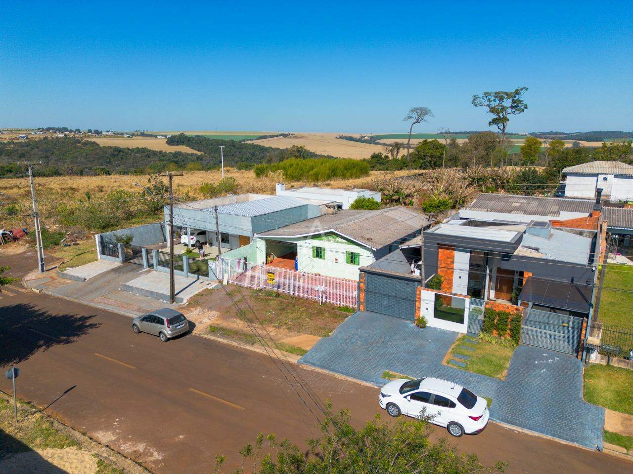 Casa Residencial para à venda no Bairro UNIVERSITARIO em CASCAVEL: