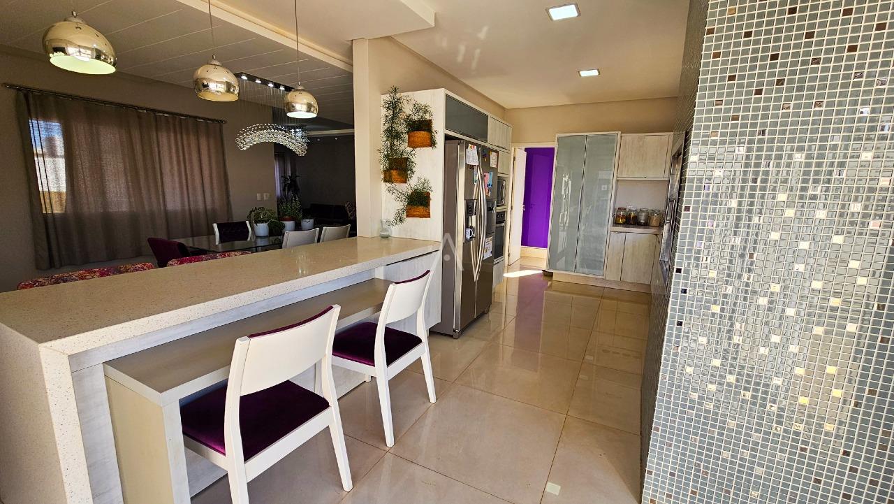 Casas e Sobrados em Condomínio para à venda no Bairro CATARATAS em CASCAVEL: 