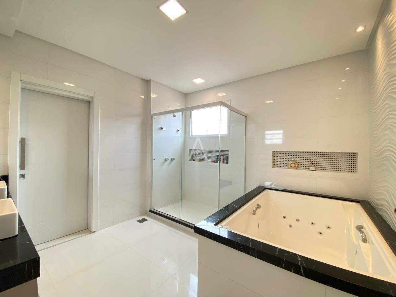 Sobrado para à venda no Bairro CANCELLI em CASCAVEL: 