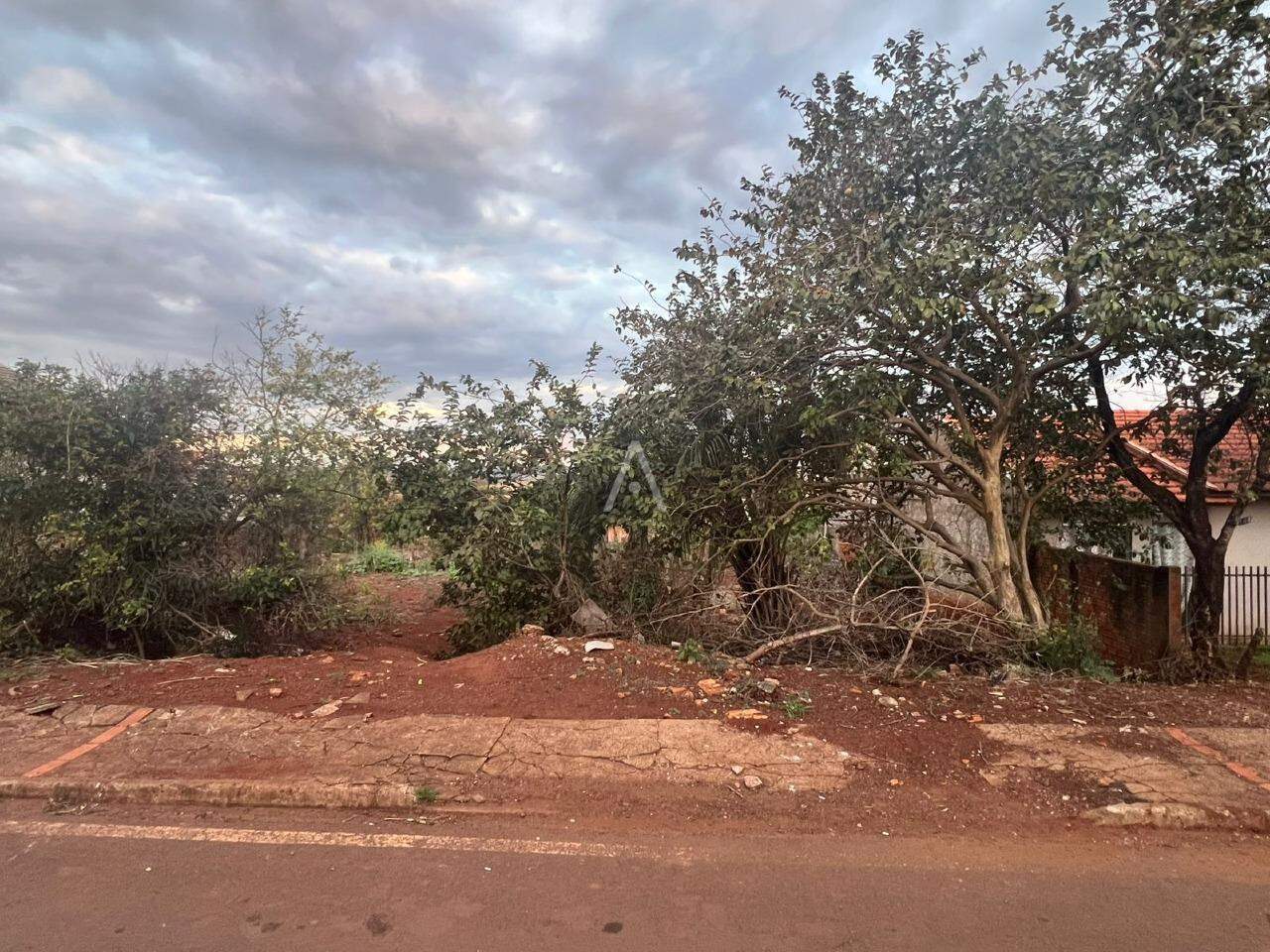 Terreno para à venda no Bairro OURO VERDE DO OESTE em TOLEDO:
