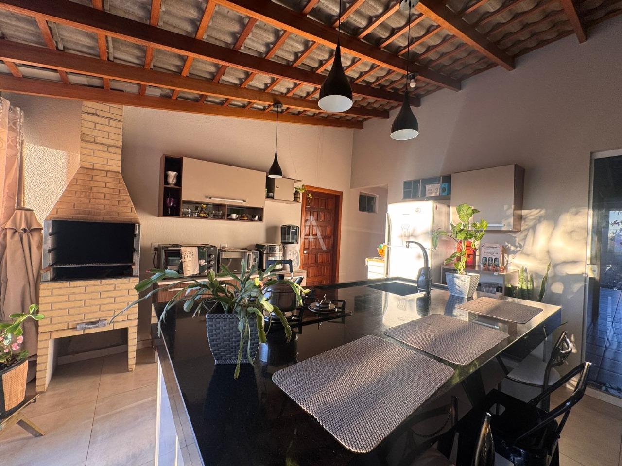 Sobrado para para aluguel no Bairro ALTO ALEGRE em CASCAVEL: 