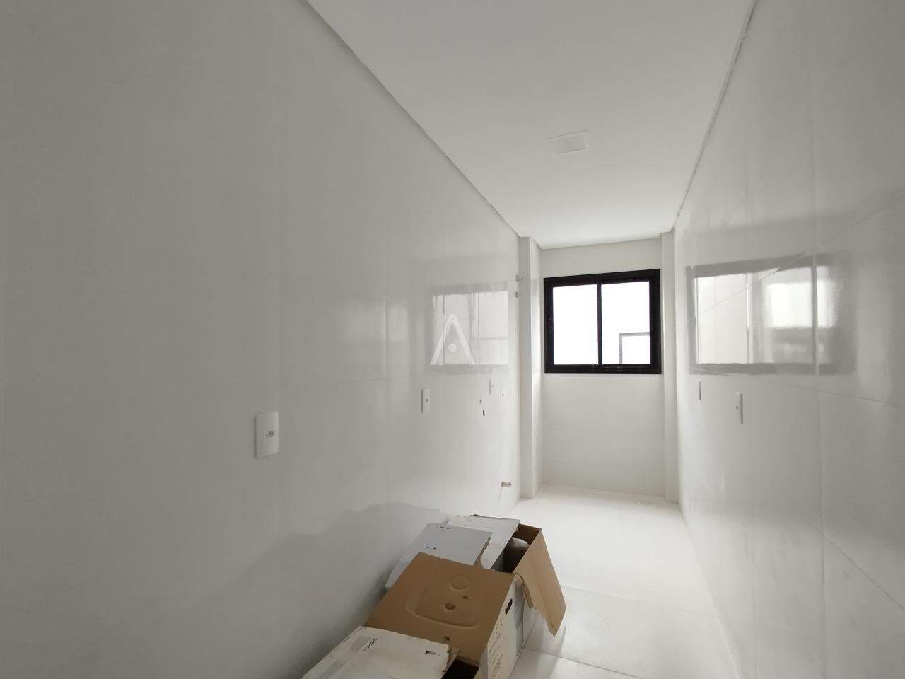 Apartamento para à venda no Bairro CANCELLI em CASCAVEL: ÁREA DE SERVIÇO