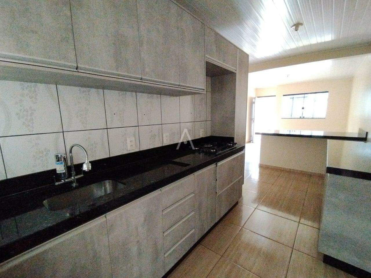 Casa Residencial para à venda no Bairro PACAEMBU em CASCAVEL: 