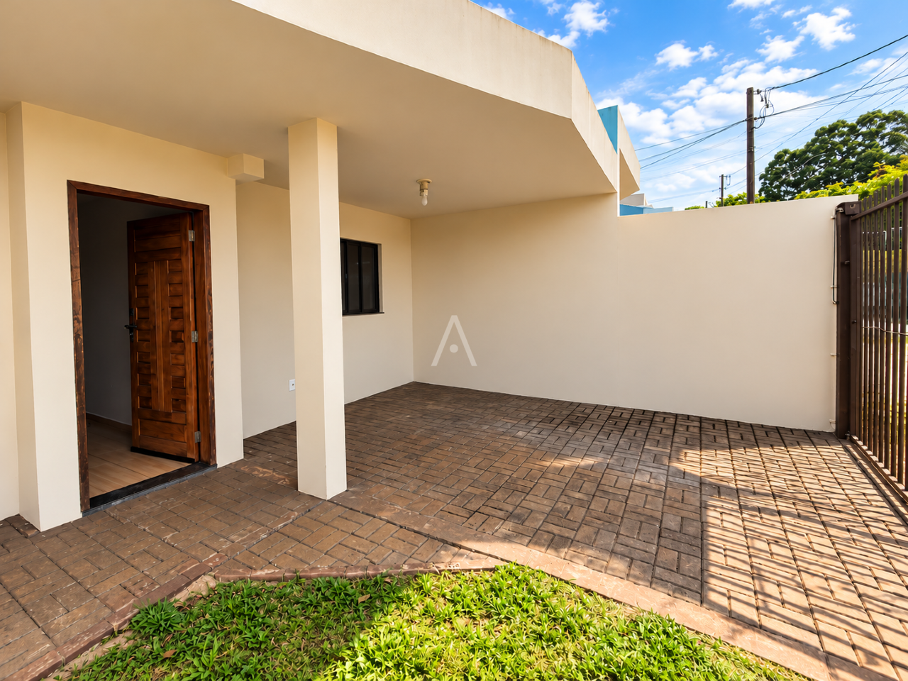 Casa Residencial para à venda no Bairro PACAEMBU em CASCAVEL: 