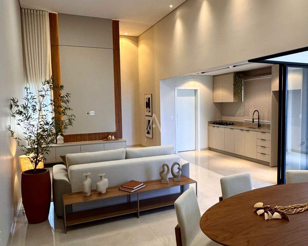 Casa Residencial para à venda no Bairro JARDIM PANCERA em TOLEDO: 