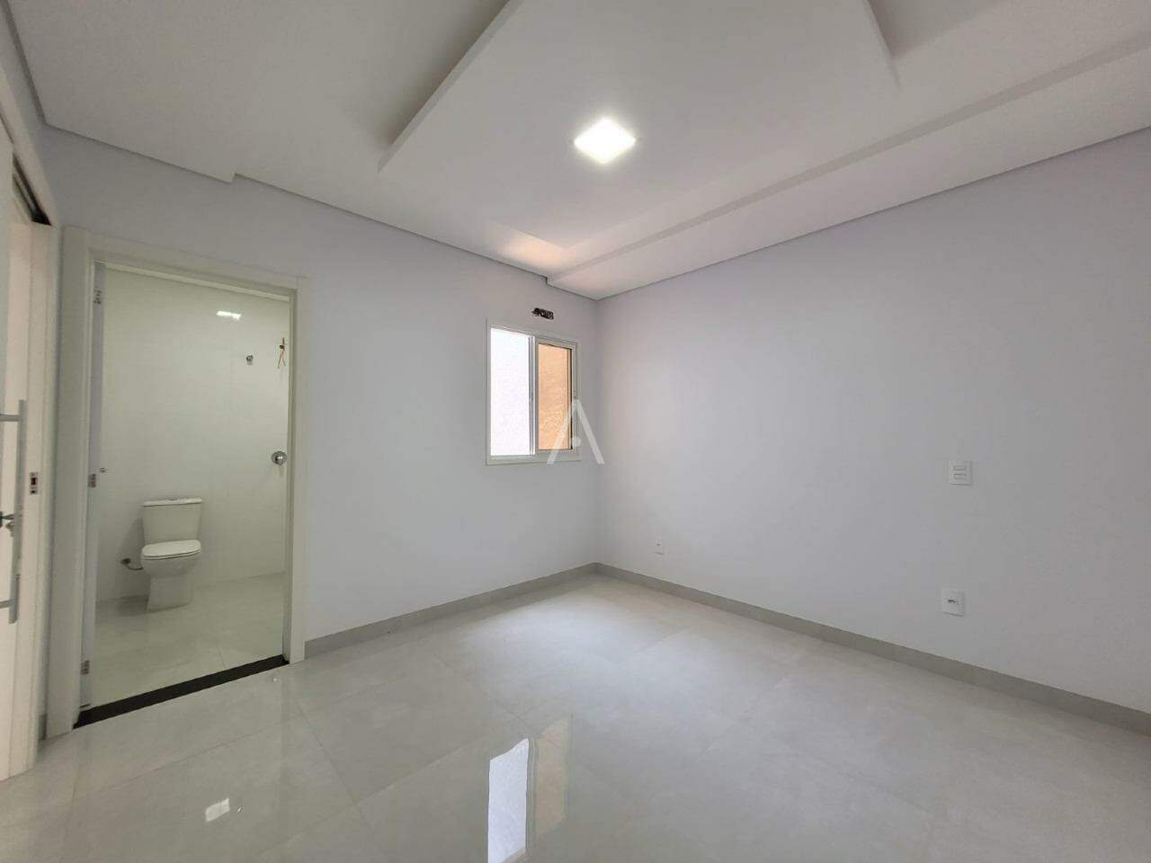 Sobrado para à venda no Bairro JARDIM CONCORDIA em TOLEDO: 