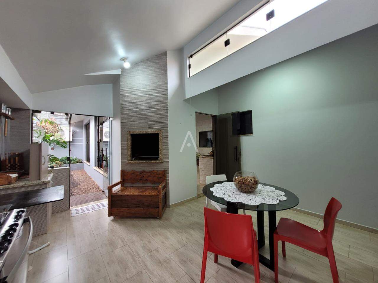Casa Residencial para à venda no Bairro JARDIM PANCERA em TOLEDO: 