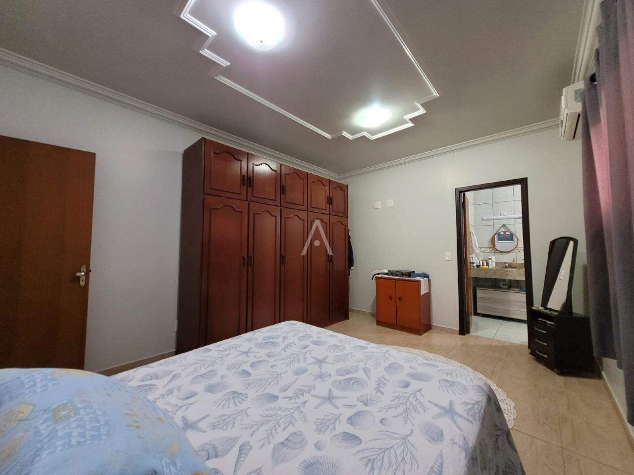 Casa Residencial para à venda no Bairro JARDIM PANCERA em TOLEDO: 