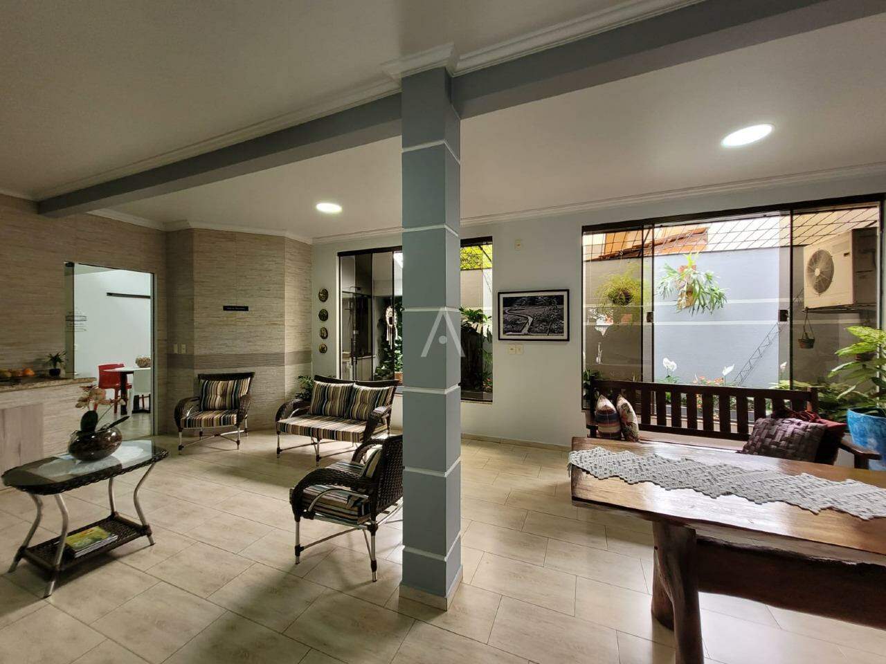 Casa Residencial para à venda no Bairro JARDIM PANCERA em TOLEDO: 