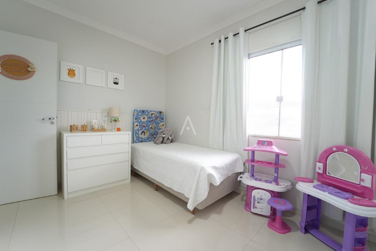 Sobrado para à venda no Bairro Pioneiros Catarinenses em CASCAVEL: 