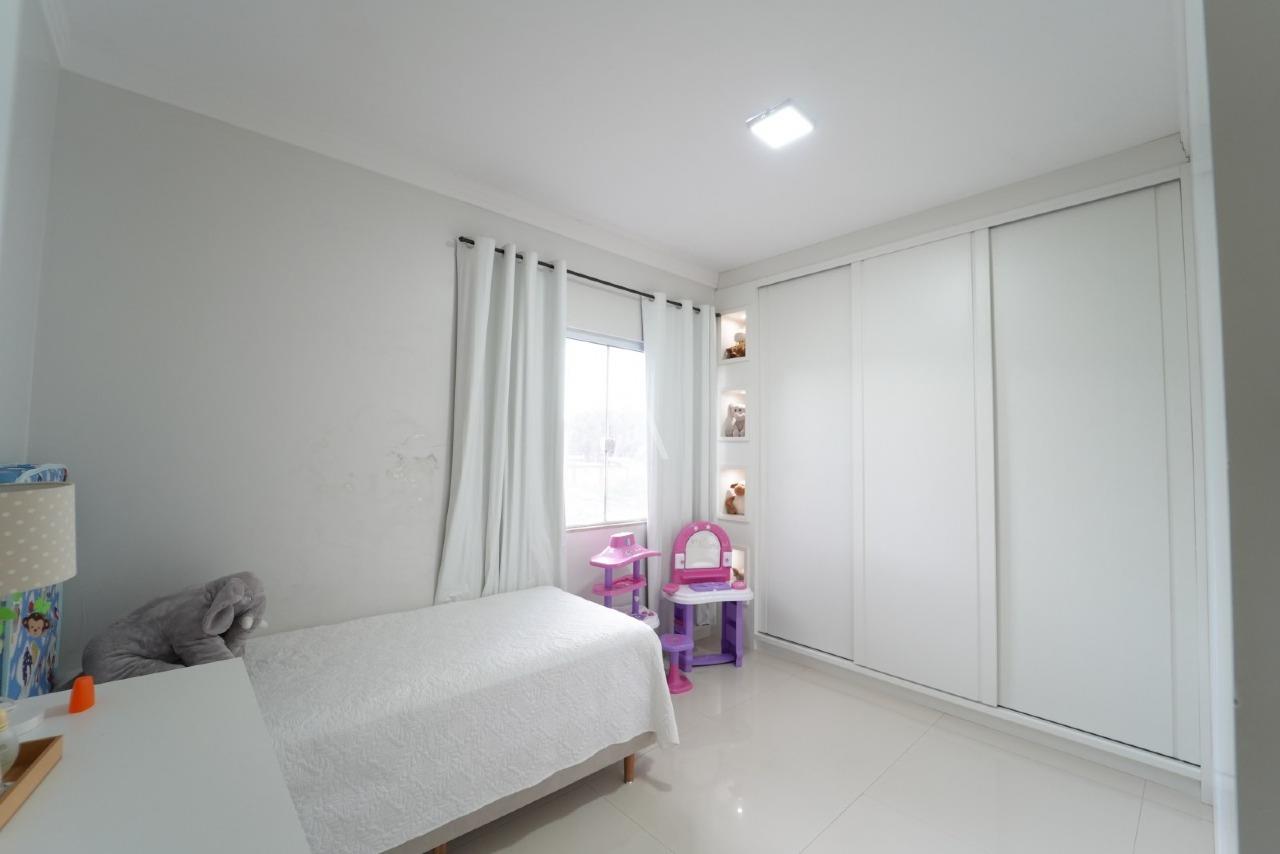 Sobrado para à venda no Bairro Pioneiros Catarinenses em CASCAVEL: 