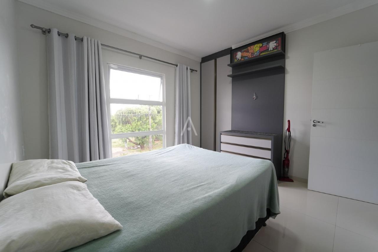 Sobrado para à venda no Bairro Pioneiros Catarinenses em CASCAVEL: 