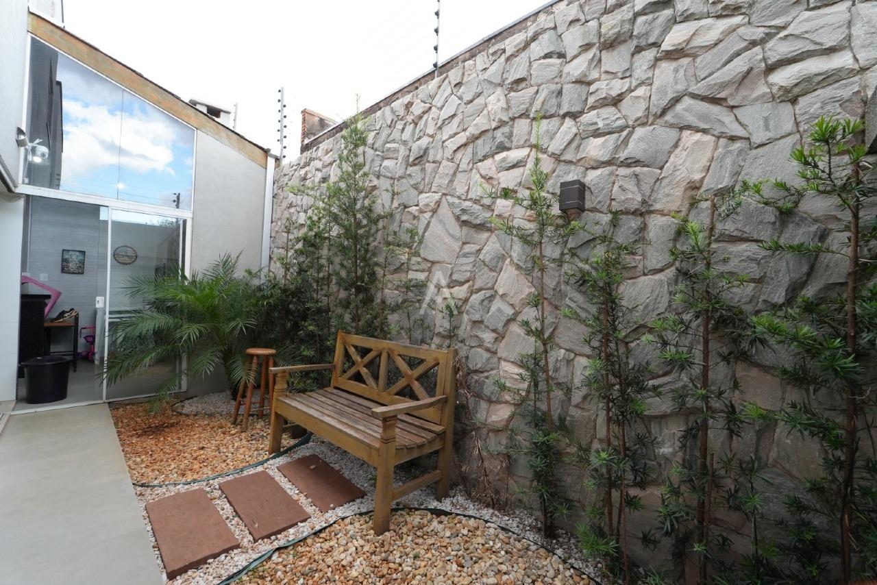 Sobrado para à venda no Bairro Pioneiros Catarinenses em CASCAVEL: 