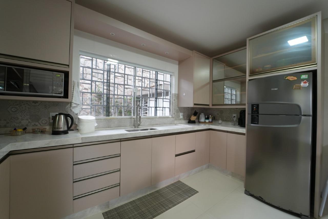 Sobrado para à venda no Bairro Pioneiros Catarinenses em CASCAVEL: 