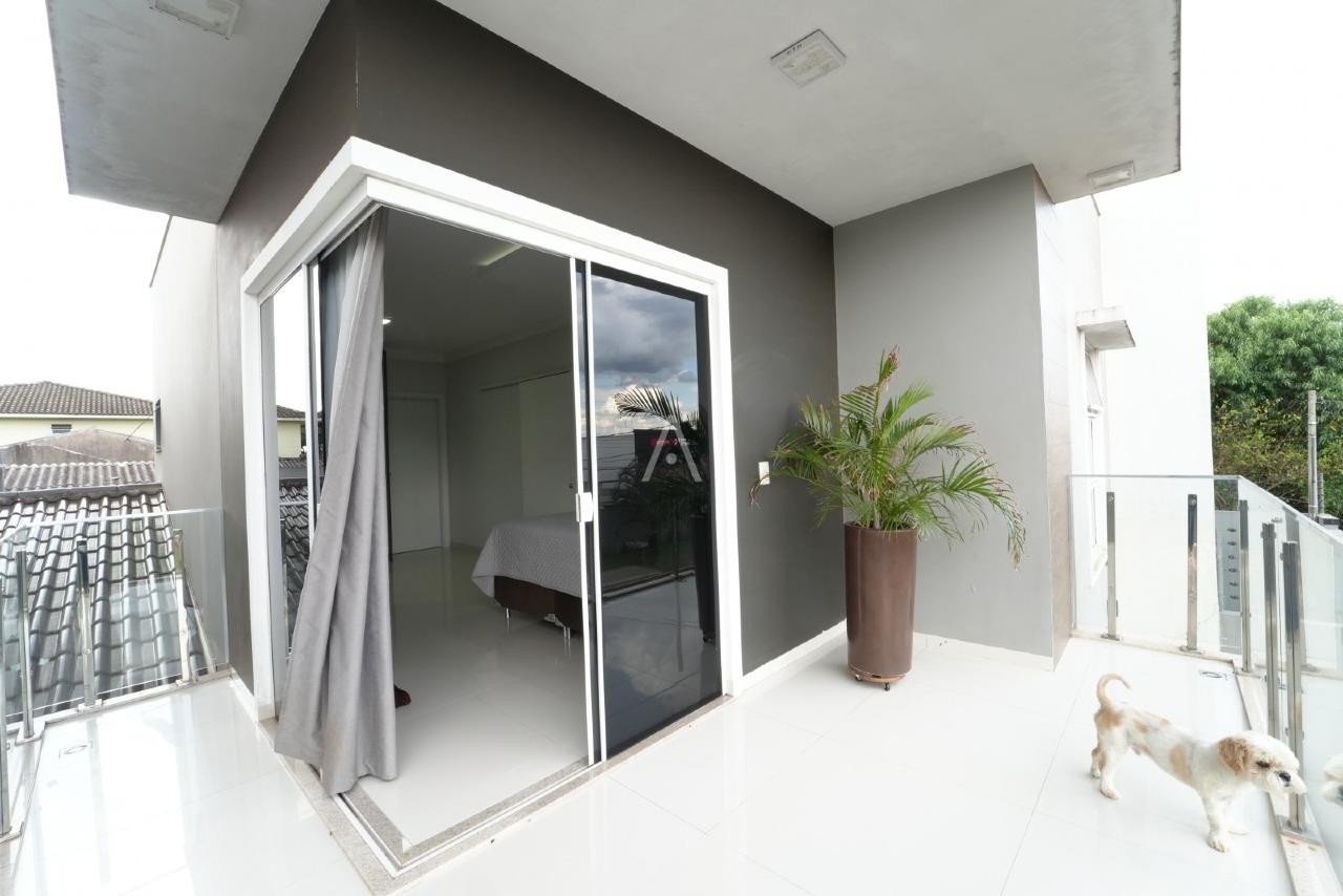 Sobrado para à venda no Bairro Pioneiros Catarinenses em CASCAVEL: 