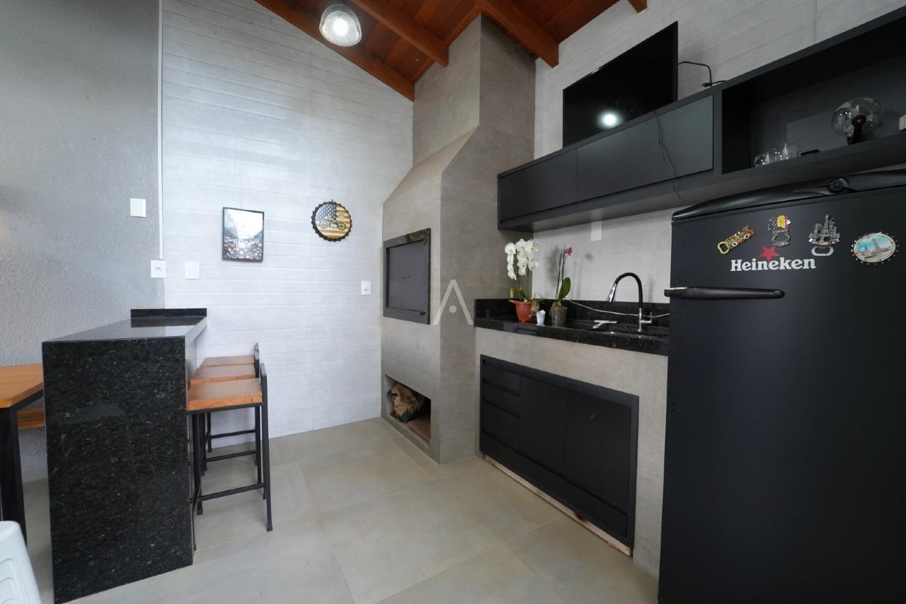 Sobrado para à venda no Bairro Pioneiros Catarinenses em CASCAVEL: 