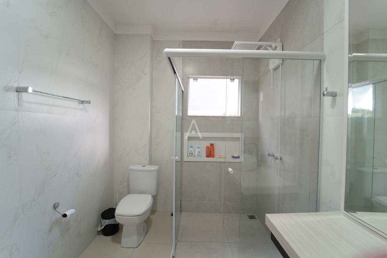 Sobrado para à venda no Bairro Pioneiros Catarinenses em CASCAVEL: 