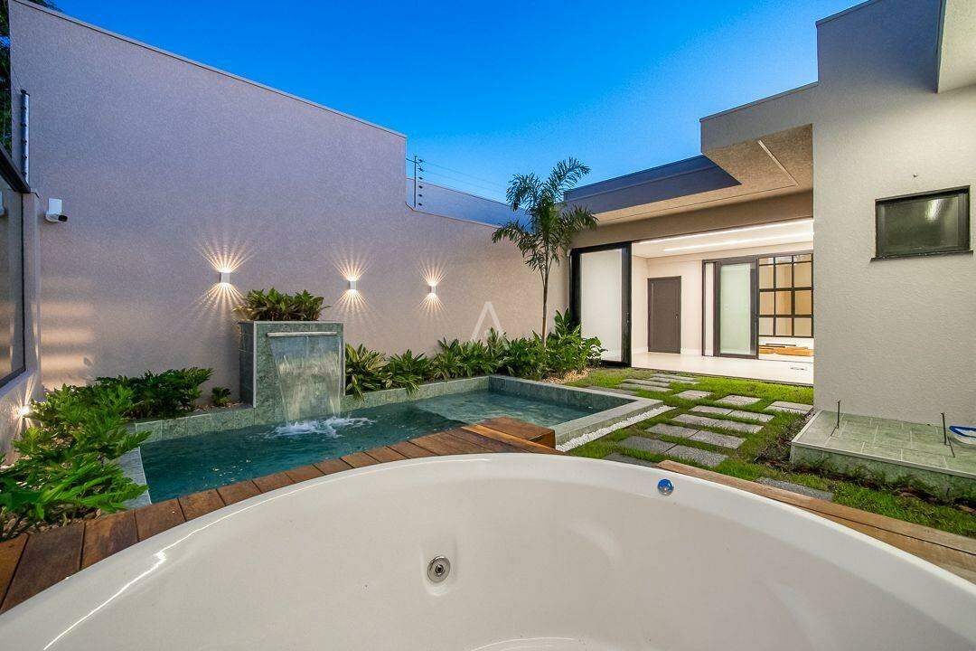 Casa Residencial para à venda no Bairro RECANTO TROPICAL em CASCAVEL: