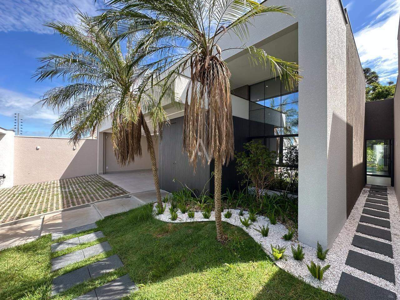 Casa Residencial para à venda no Bairro RECANTO TROPICAL em CASCAVEL: 
